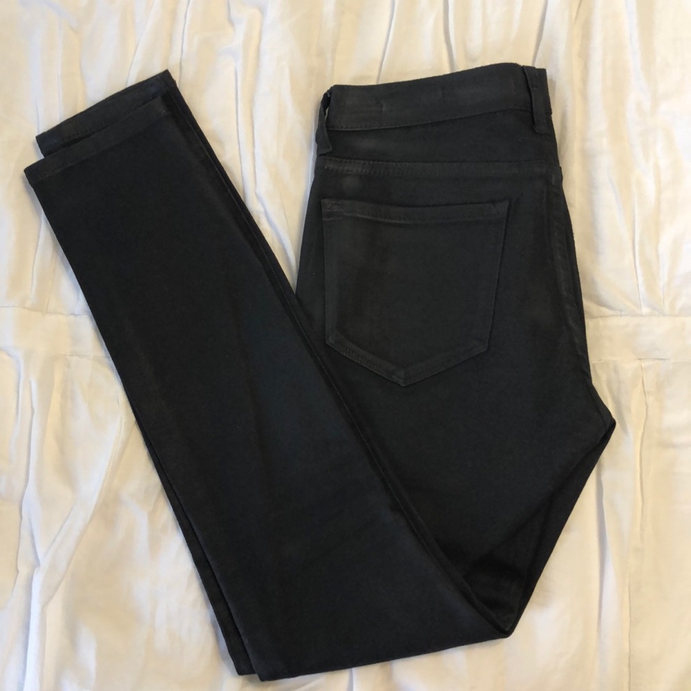 Coated skinny jeans